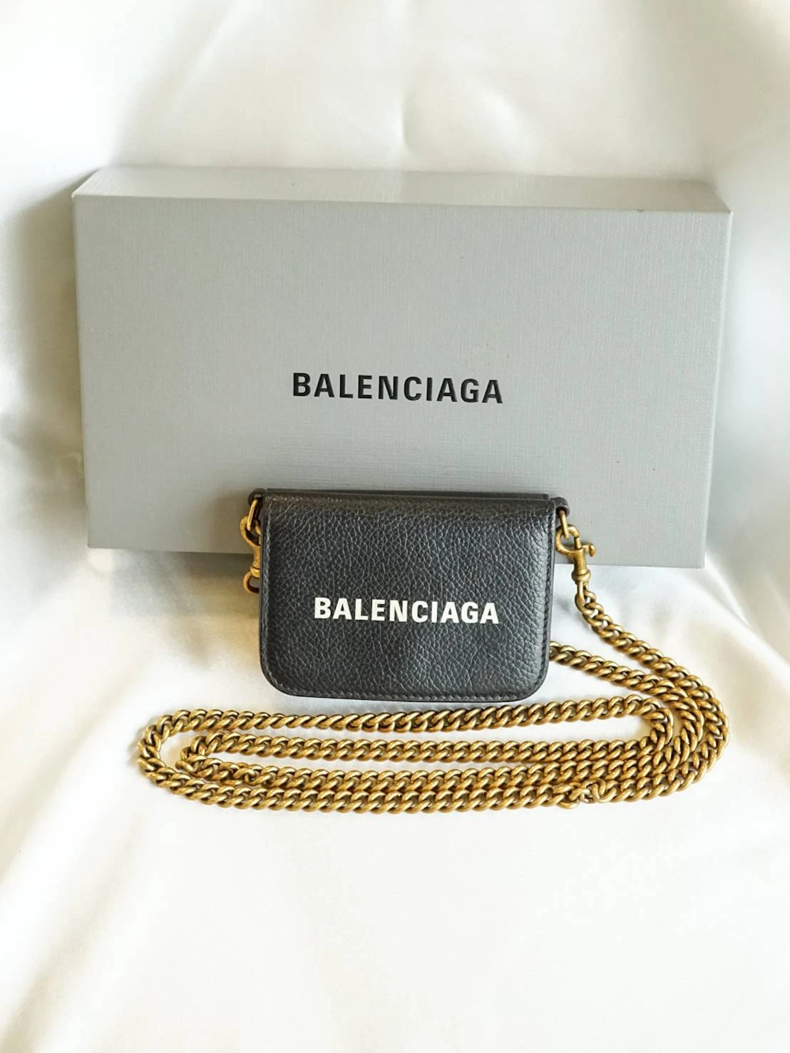 balenciaga  cash mini wallet on chain