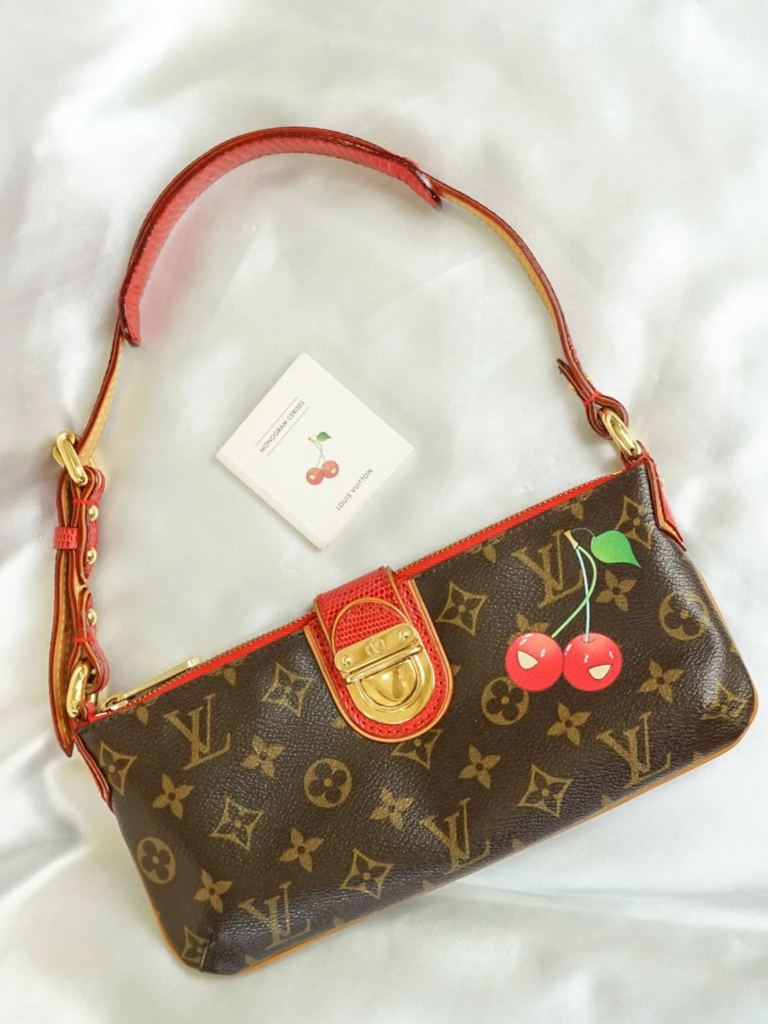  Louis Vuitton Monogram Moon Cherry ปี 2005